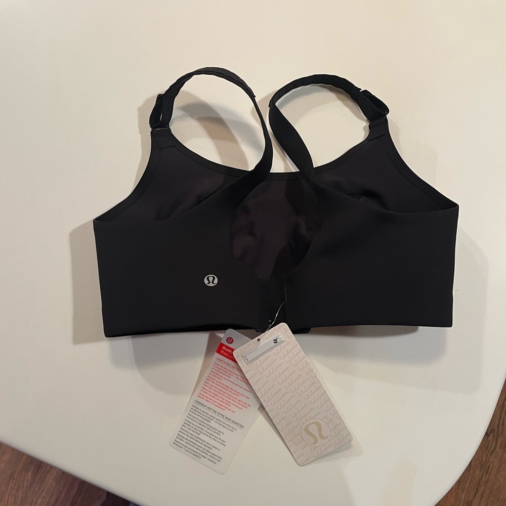 LuluLemon “Booby Bracer” Bra in color black Size 36D
